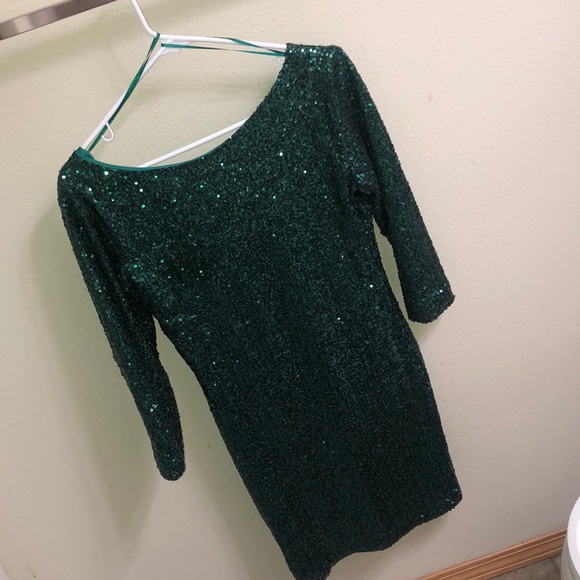 Gianni Bini Dresses & Skirts - Gianni Bini FAN FAVES Green Sequin Dress Gianni Bini Dresses & Skirts - Gianni Bini FAN FAVES Green Sequin Dress